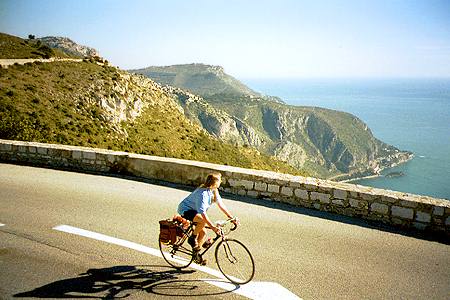 Eze - title photo